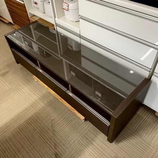 【お買い得‼️】株式会社東馬 150cm幅ローボード テレビ台 収納家具 天板ガラス製 木目調ダークブラウン♪