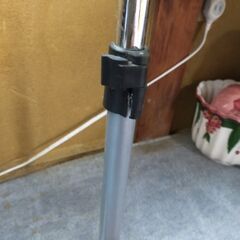 0円差し上げます。小さなテーブル木製の画像