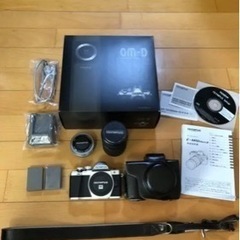 【取引決定済】OLYMPUS OM−D E−M10 Mark 2...