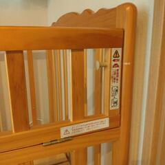 ベビーベッドの画像