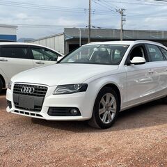 車検2年付き　H22年式　（アウディ／A4アバント）　49.8万円