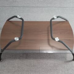 ガラスのセンターテーブルの画像