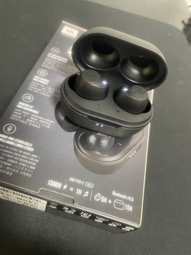 JBL Bluetoothイヤフォン売ります