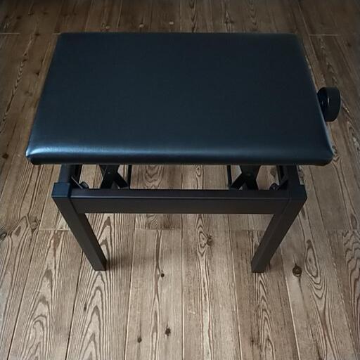 ピアノの用、イス　中古　黒