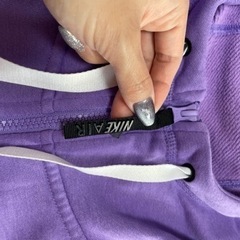 NIKE、パーカー、フーディーの画像