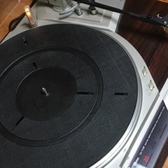 レコードプレーヤー　ビクターQL-Y33F 1982年の画像