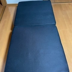 折りたたみベッドの画像