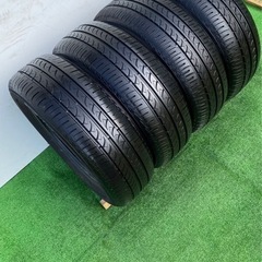 国産ヨコハマ　ブルーアース　195/60R15。2022年製．