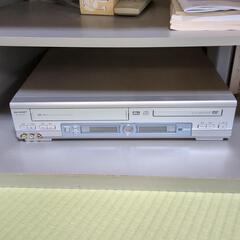 SHARP　ビデオデッキ　DVDプレイヤー