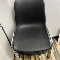 イス4脚の画像
