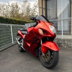 スズキ　GSX1300R 隼　ハヤブサ