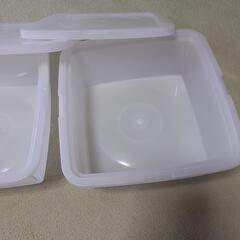 プラスチックの入れ物　無料の画像