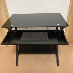 ニトリ　ガラス天板　パソコンデスクの画像