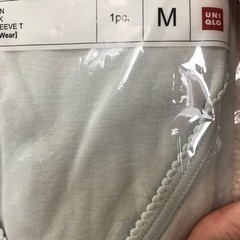 【未開封】UNIQLO 7部丈？　シャツ　定価500円の画像