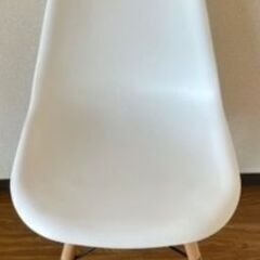 配送も対応[人気の]イームズチェア♪状態良好の画像