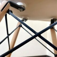 配送も対応[人気の]イームズチェア♪状態良好の画像