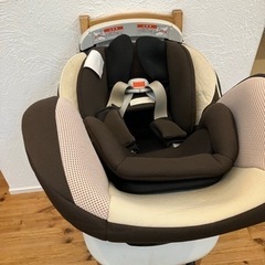 【売約済】AILEBEBEチャイルドシート（新生児から使用できる回転式）の画像
