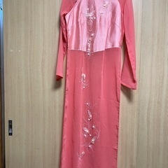 ベトナムのアオザイの画像