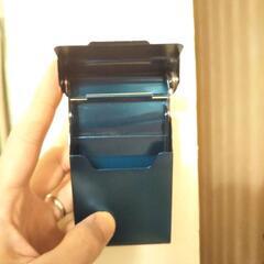 【ジャンク品】メタリックブルーの名刺入れの画像