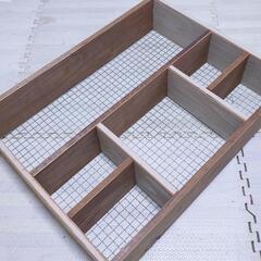 壁掛けシェルフ 収納棚の画像