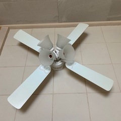 【お話し中】シーリングファンライト　白色羽付　60w E26 東京メタルの画像