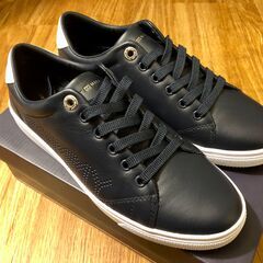 【新品】TOMMY HILFIGER レディース・スニーカー 24cmの画像