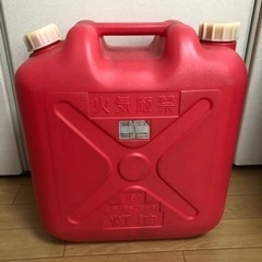 【お取引決定】赤 灯油ポリタンクの画像