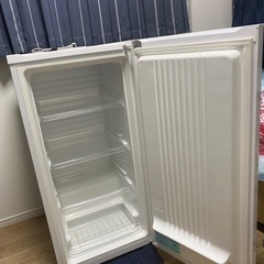 ハイアール冷凍庫100L売ります