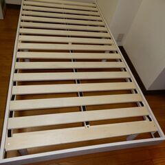 【購入者様決定】 綺麗 シングルベッド 本体のみ マットレスなし コンセント USBあり すのこタイプ ほとんど使ってません！の画像