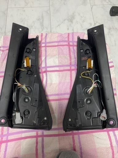 C27セレナ　ヴァレンティースモークテールランプ