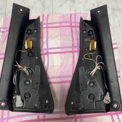  C27セレナ　ヴァレンティースモークテールランプ