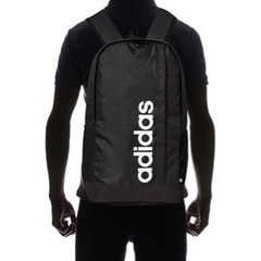 adidas リュックの画像