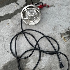 決まりました。投光器