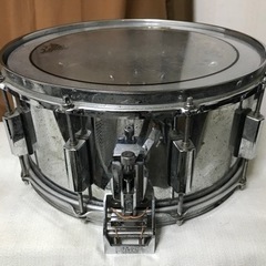 スネアドラム