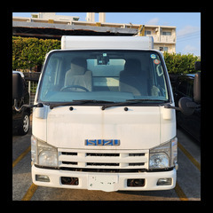 いすゞ・エルフ ２トン ボトルカー
