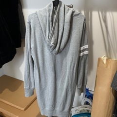 ミニーちゃんパーカー　グレーの画像