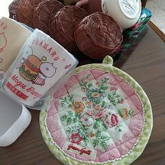 ニトリのピッチャー うさまるフリーカップ、 マグカップ等の画像