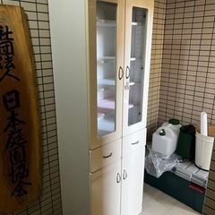 食器棚