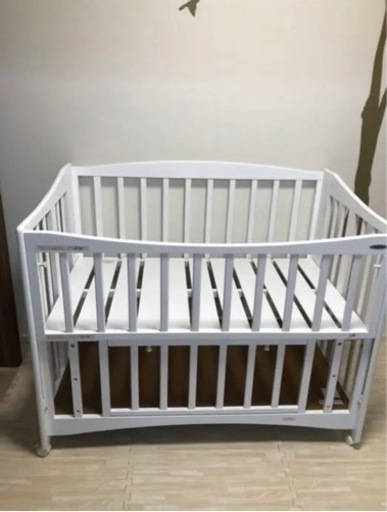 コンビミニ　ベビーベッド　折りたたみ　マットレス付き