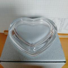 小物入れ　ハート型　宝石箱　アクセサリー入れ　ガラスの画像
