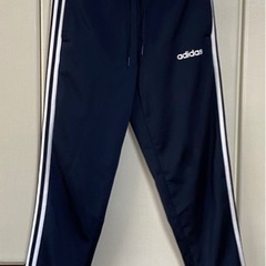 adidas ジャージ上下セットの画像