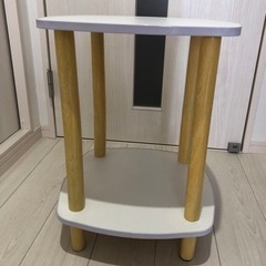 サイドテーブルの画像