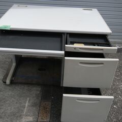 値引き倉庫整理(②事務机)の画像