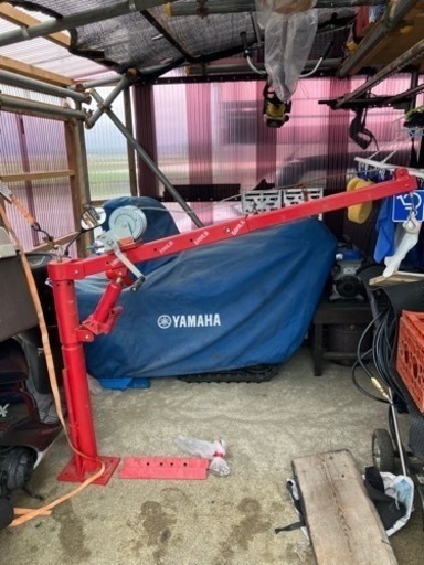 トラッククレーン　ジャッキクレーン