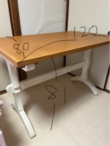 テーブル