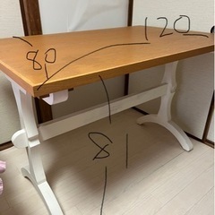 テーブル