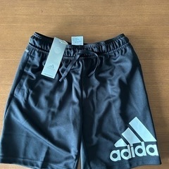 新品　150㎝　adidas ハーフパンツ　ショートパンツ