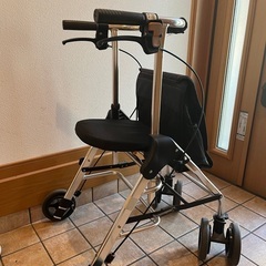 シルバーカーの画像