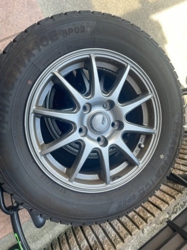 今週限定で値下げしてます。タイヤホイール　スタッドレス付き　195  65 R15