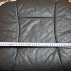中古品　オットマン　足置き椅子　イスとしても